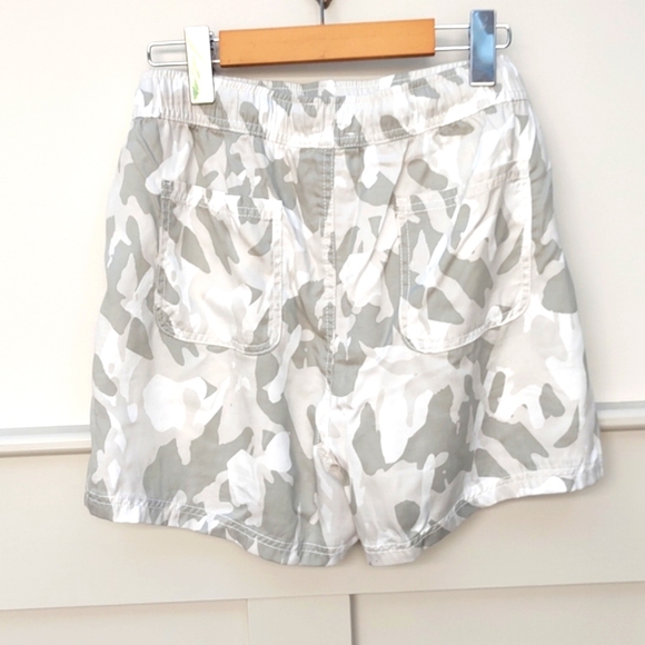 Gray & White Camo Print Draw String Paper Bag Style Shorts | Large NICOLE MILLER - Picture 3 of 11